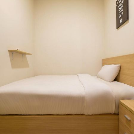 Oyo Life 2673 Rosewood Residence Karawang Bagian luar foto
